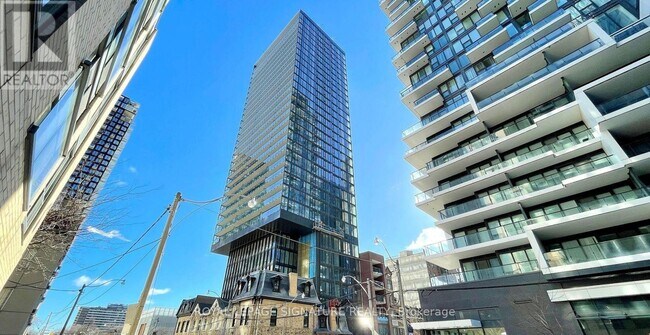 47-447 Mutual St in Toronto, ON - Building Photo - Building Photo