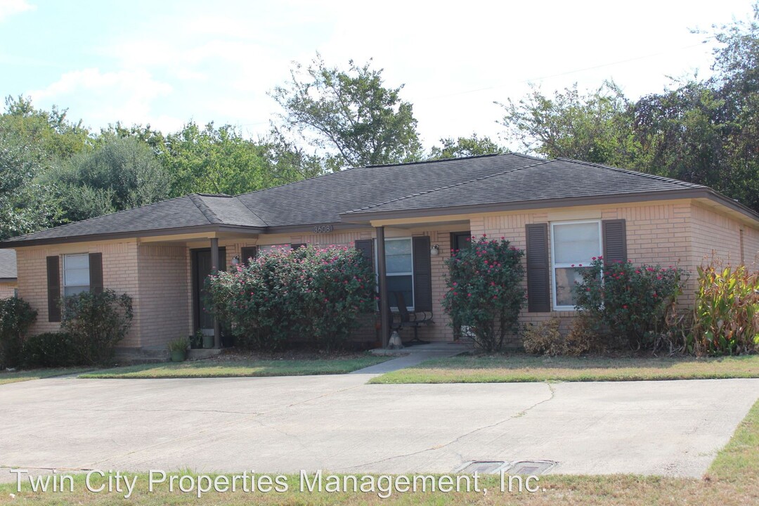 3606 Elliott St in Bryan, TX - Building Photo