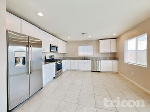 8962 Wolf River Dr in Reno, NV - Foto de edificio - Building Photo