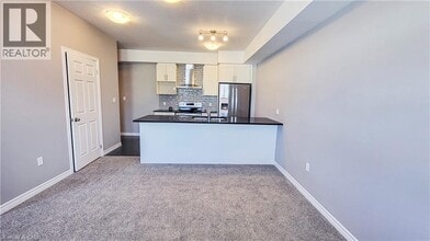 142 Oat Ln in Kitchener, ON - Building Photo - Building Photo