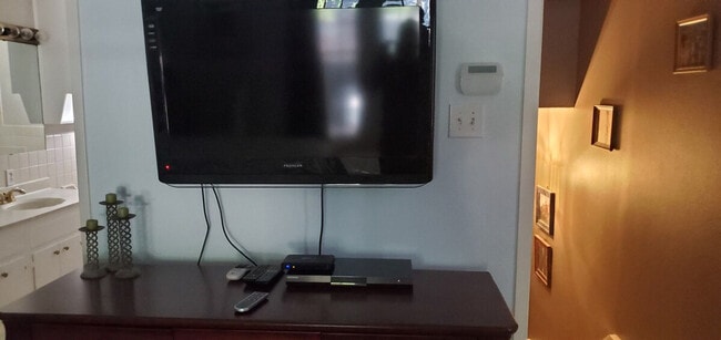 8304 Bridgetown Dr in Austin, TX - Building Photo - Building Photo