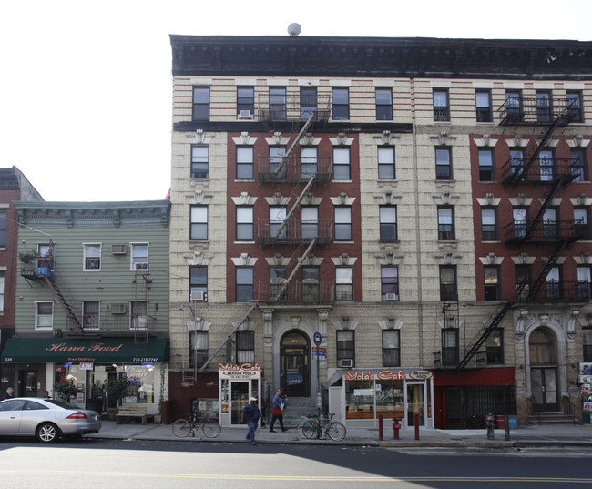 524 Metropolitan Ave in Brooklyn, NY - Building Photo - Building Photo