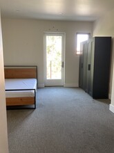 611 Gayley in Los Angeles, CA - Building Photo - Building Photo