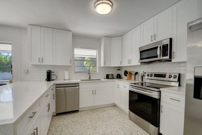 1171 Bimini Ln in West Palm Beach, FL - Building Photo - Building Photo