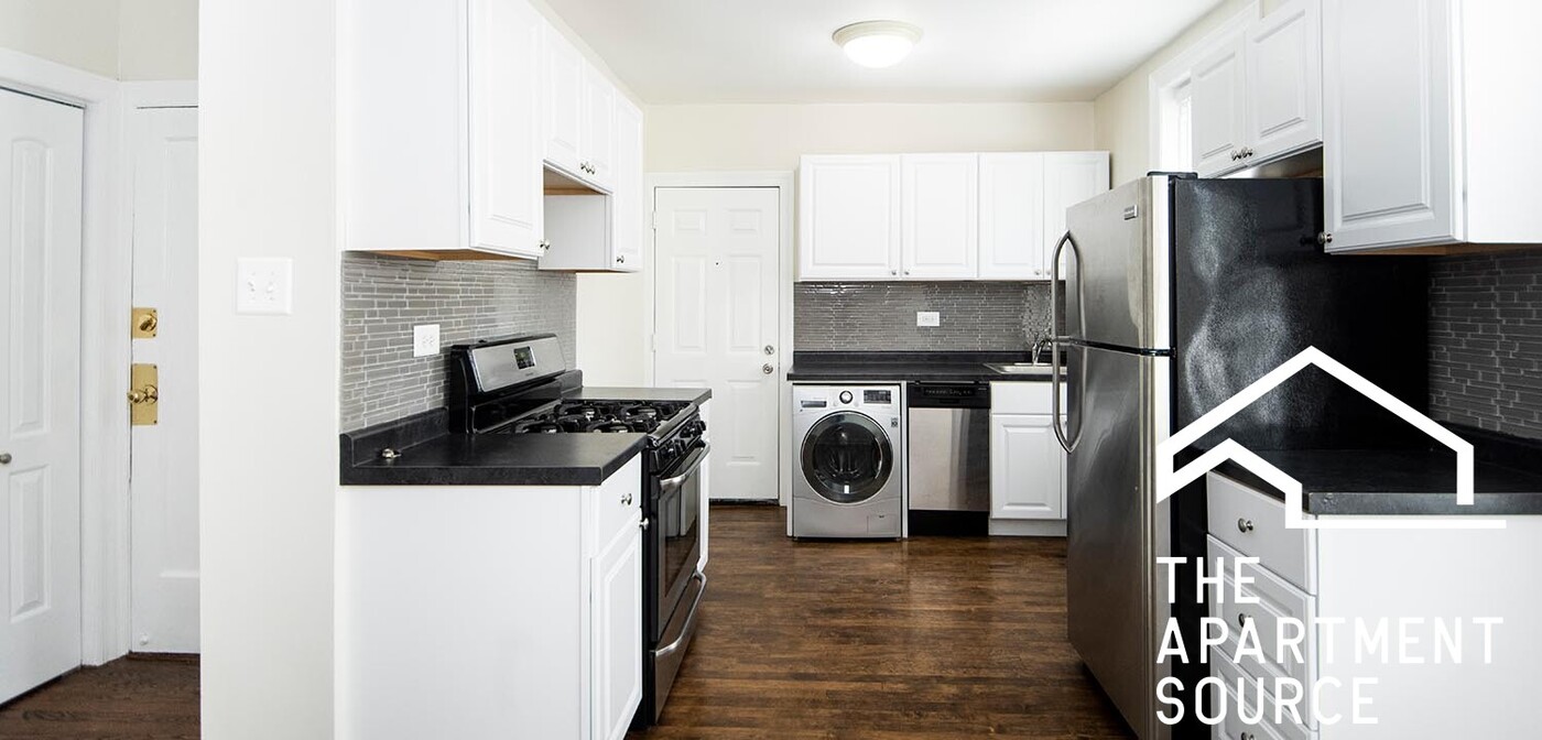 3841 N Greenview Ave, Unit 3E in Chicago, IL - Building Photo