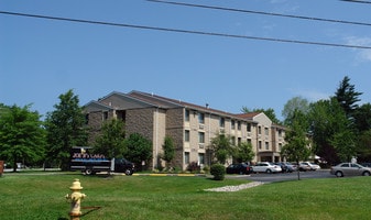 Kearsarge Place in Erie, PA - Building Photo