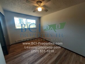 16907 6th Ave E in Spanaway, WA - Building Photo - Building Photo
