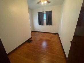 1222 Washington Pike in Bridgeville, PA - Building Photo - Building Photo