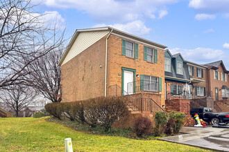 315 Tudor Dr in Winchester, VA - Building Photo - Building Photo