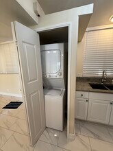 6979 Palm Ct, Unit J132 in Riverside, CA - Building Photo - Building Photo