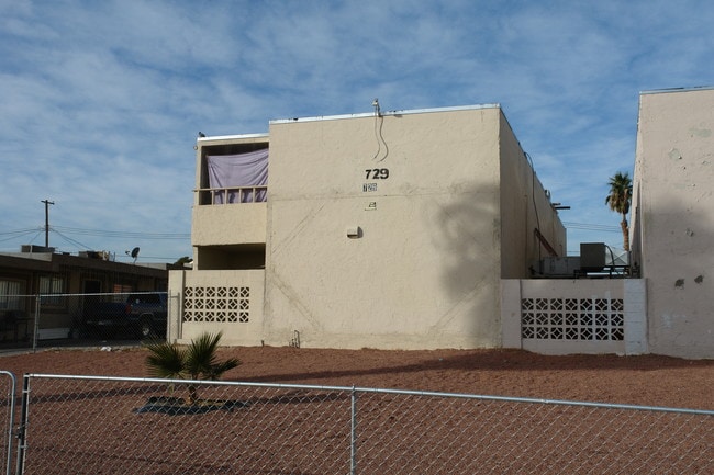 729 11th St in Las Vegas, NV - Foto de edificio - Building Photo