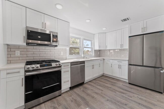 41 Hoffman St, Unit 2