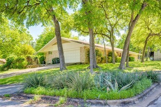 405 Westbrook Dr in Austin, TX - Building Photo - Building Photo