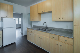 1720 E. 1st St in Long Beach, CA - Building Photo - Interior Photo