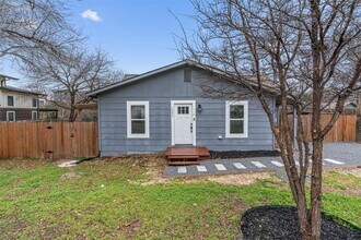 1802 Webberville Rd in Austin, TX - Building Photo - Building Photo