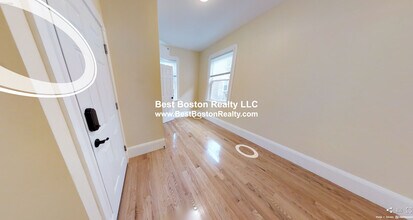 48-50 Lowell St. Unit 2 in Somerville, MA - Building Photo - Building Photo