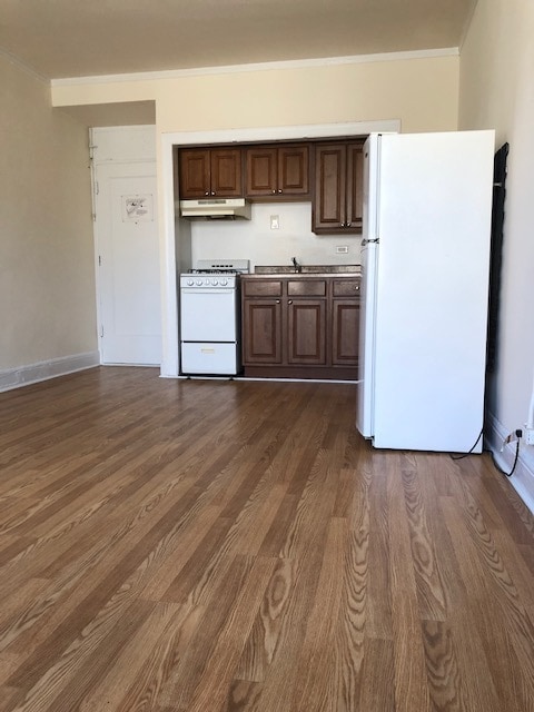 3335 W Diversey Ave in Chicago, IL - Foto de edificio - Building Photo