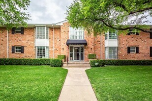 6007 Sandhurst Ln, Unit B in Dallas, TX - Building Photo
