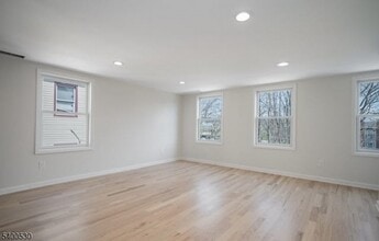 16 Olyphant Pl in Morristown, NJ - Building Photo - Building Photo