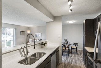 Wedgewood Park Apartments in Coon Rapids, MN - Building Photo - Building Photo