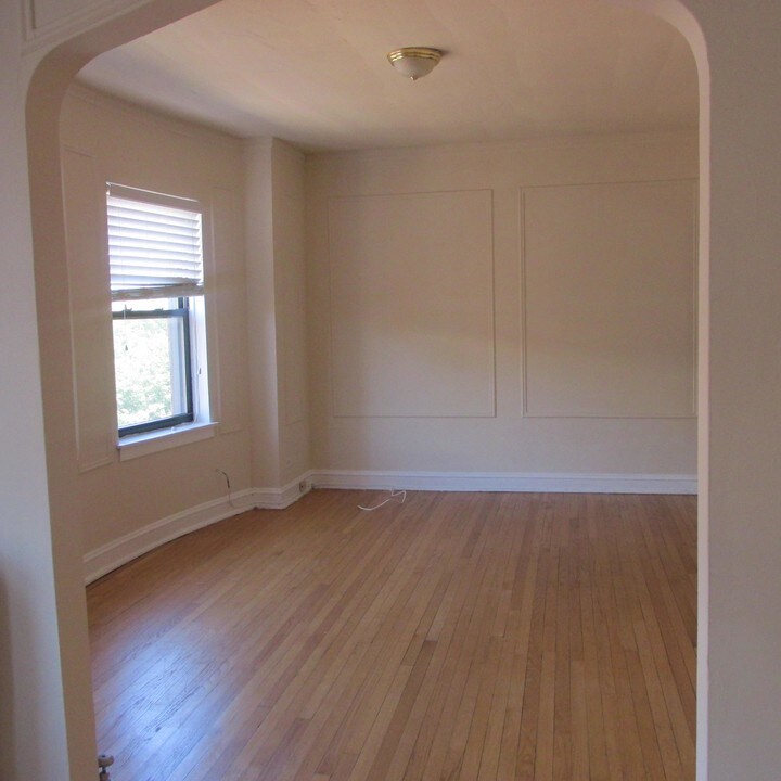5250 S Drexel Ave in Chicago, IL - Building Photo