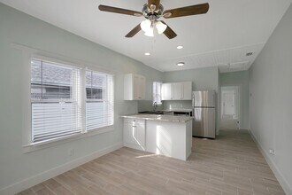 13311 1st St E in Madeira Beach, FL - Building Photo - Building Photo