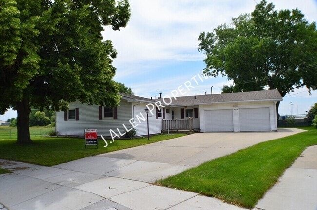 property at 2219 Sunset Ave