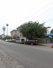 &quot;Loma Lake Apartments&quot;- Loma Lak... in Los Angeles, CA - Building Photo - Building Photo