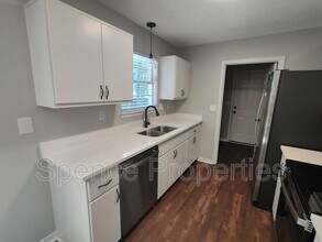 138 Jeff Dr in Crestview, FL - Building Photo - Building Photo