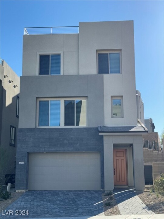 11653 Midnight Melody Ave in Las Vegas, NV - Building Photo