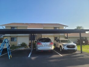 603 SE 15th St in Cape Coral, FL - Foto de edificio - Building Photo