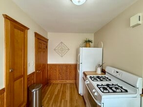 10 Newcastle Rd in Peabody, MA - Building Photo - Building Photo