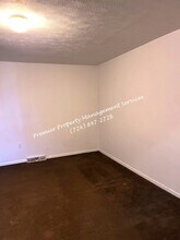 220 Rhode Island Ave in Rochester, PA - Building Photo - Building Photo