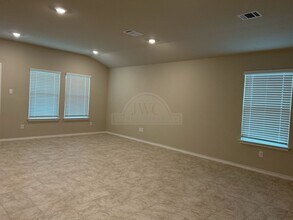 1319 Iron Horse Dr in Killeen, TX - Building Photo - Building Photo