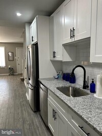 2549 Shields St photo'