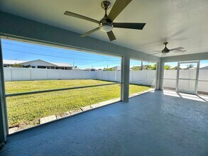 301 NE 23rd Ave in Cape Coral, FL - Building Photo - Building Photo