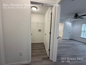 202 Guava Pass in Ocklawaha, FL - Building Photo - Building Photo