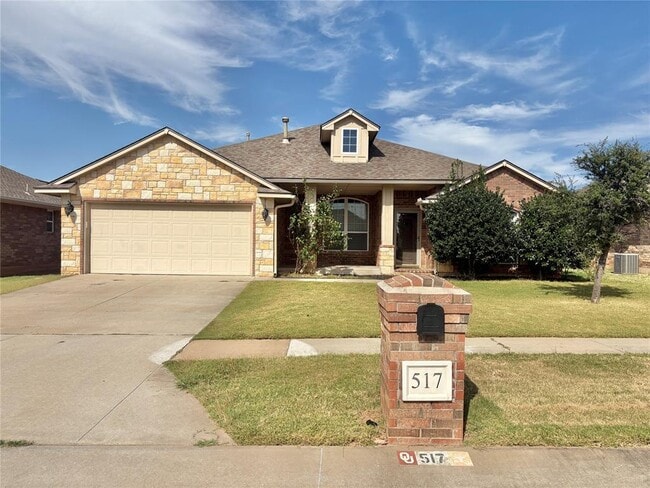 property at 517 SW 44th St