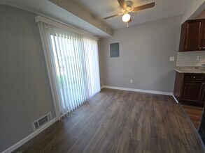 41129 S Woodbury Green Dr in Belleville, MI - Building Photo - Building Photo
