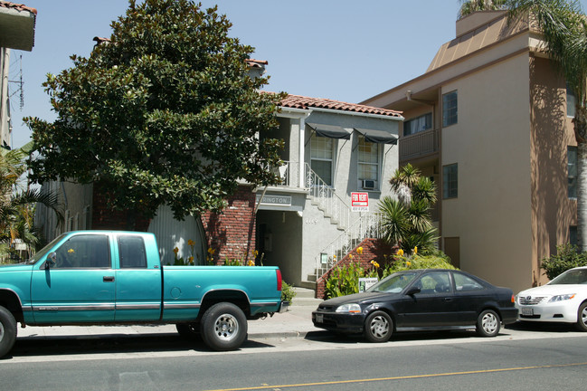 Harrington Apartments in Long Beach, CA - Building Photo - Building Photo