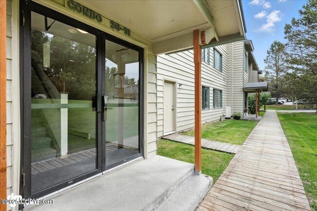 305 Donna Dr in Anchorage, AK - Building Photo - Building Photo