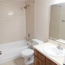 5370 SE 30th Pl, Unit Unit D in Ocala, FL - Foto de edificio - Building Photo
