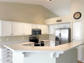 6926 W Via Del Sol Dr in Glendale, AZ - Building Photo - Building Photo