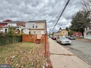 131 Columbus Ave in Trenton, NJ - Building Photo - Building Photo