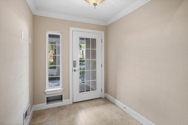 5912 Anchorage Way S in St. Petersburg, FL - Building Photo - Building Photo