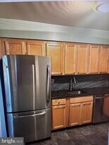 50301 Delaire Landing Rd in Philadelphia, PA - Building Photo