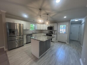 711 Cool Brook Dr in Martinez, GA - Building Photo - Building Photo