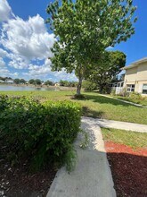 3802 Medford Ct in Boynton Beach, FL - Building Photo - Building Photo