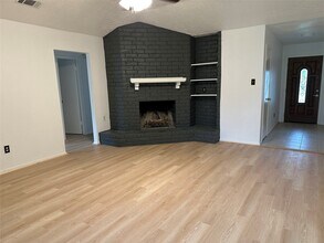 10431 Town Square Rd in Sugar Land, TX - Building Photo - Building Photo