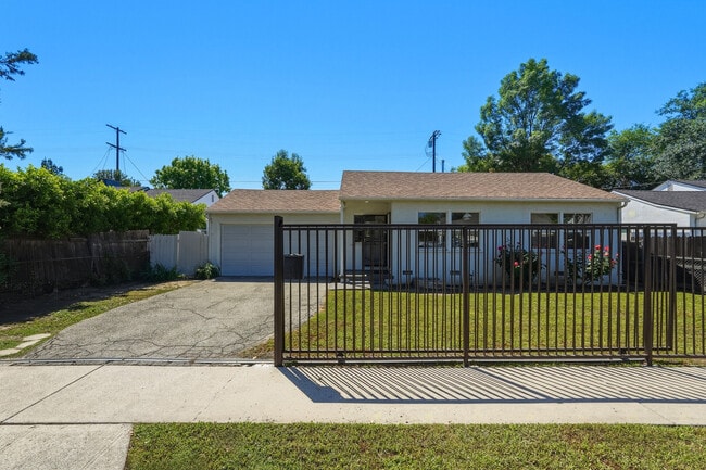 property at 16918 Marlin Pl